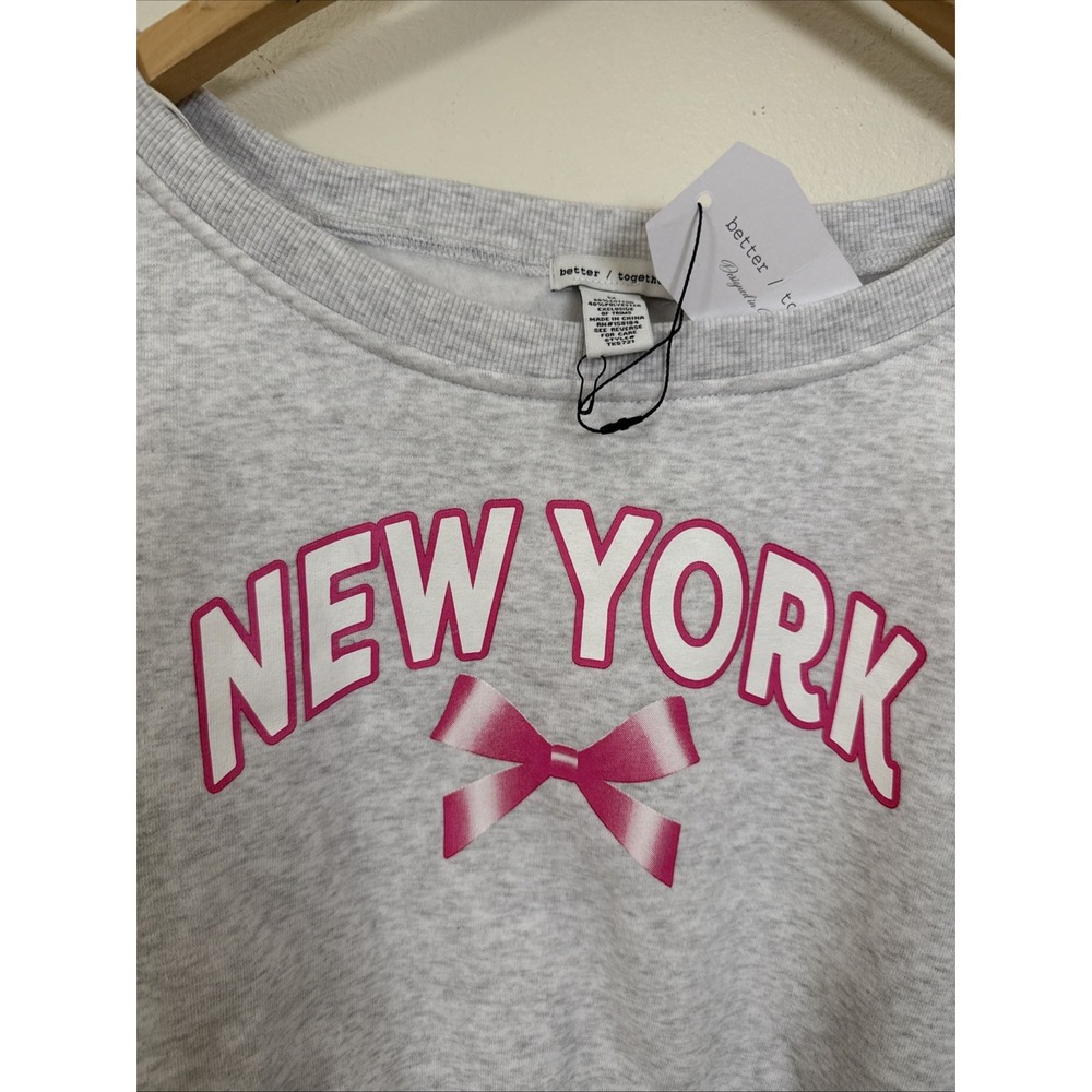 Better Together Cozy New York Graphic‎ Cropped Sweatshirt Pink Ribbon Oversized